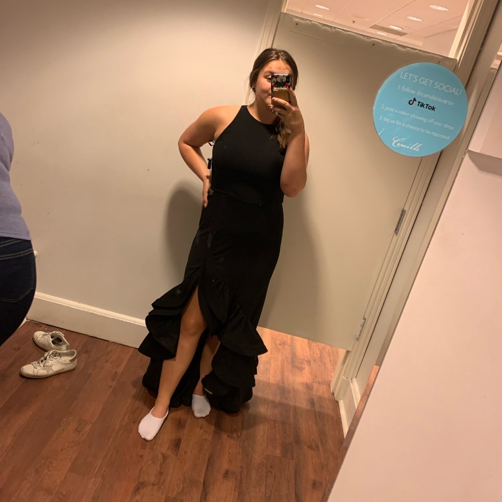 Elegant Black Sleeveless Dress